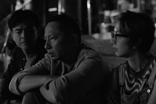 Film Black: Kisah Hitam Putih yang Menggugah Perasaan